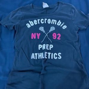 ABERCROMBIE SIZE SMALL T SHRIT NAVY BLUE